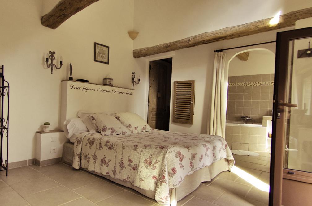 L'Abri Du Poete Bed & Breakfast Besse-sur-Issole ห้อง รูปภาพ