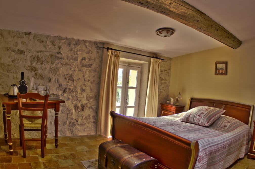 L'Abri Du Poete Bed & Breakfast Besse-sur-Issole ห้อง รูปภาพ