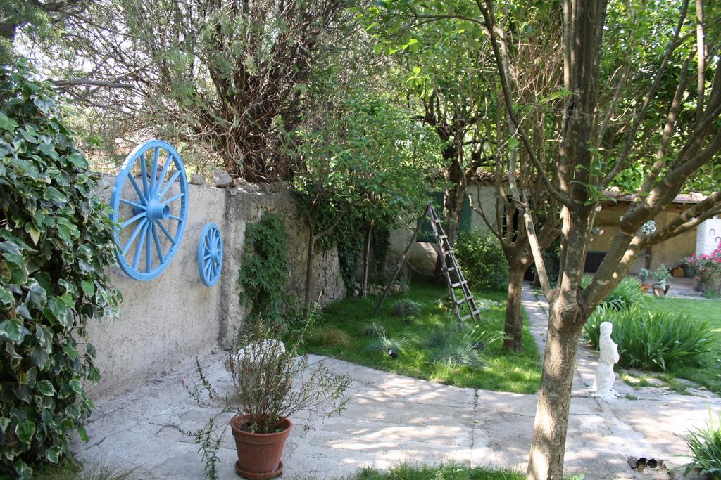 L'Abri Du Poete Bed & Breakfast Besse-sur-Issole ภายนอก รูปภาพ
